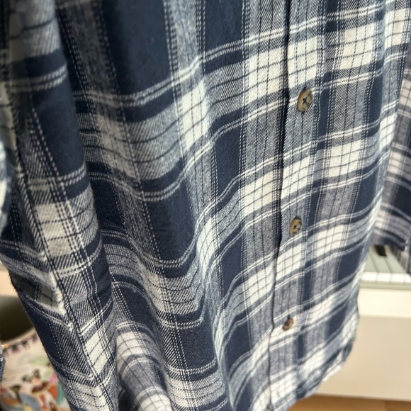 Navy and White Plaid Flannel Casual Button-Down Shirt - Picture 11 of 16